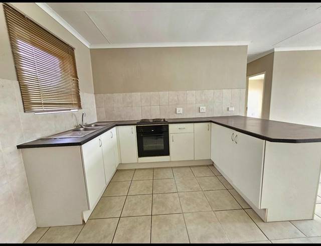 2 BEDROOM PROPERTY TO RENT IN PRINCESS